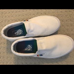 White vans slip on